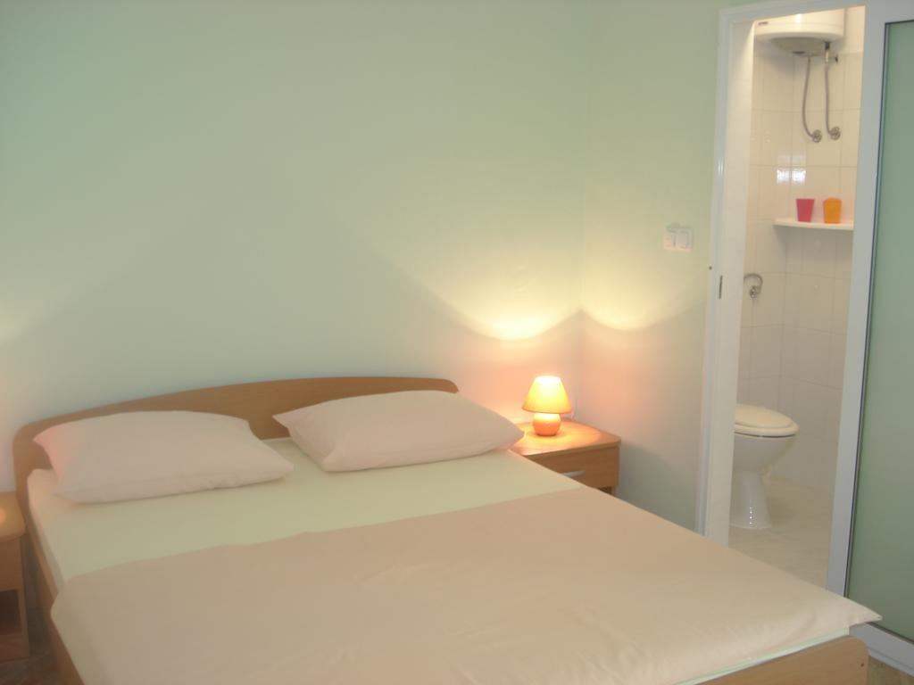 Apartments Smiljana أوميس المظهر الخارجي الصورة