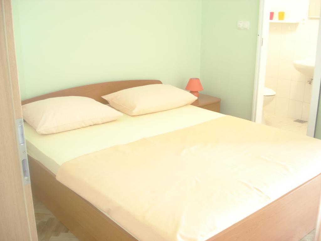 Apartments Smiljana أوميس المظهر الخارجي الصورة