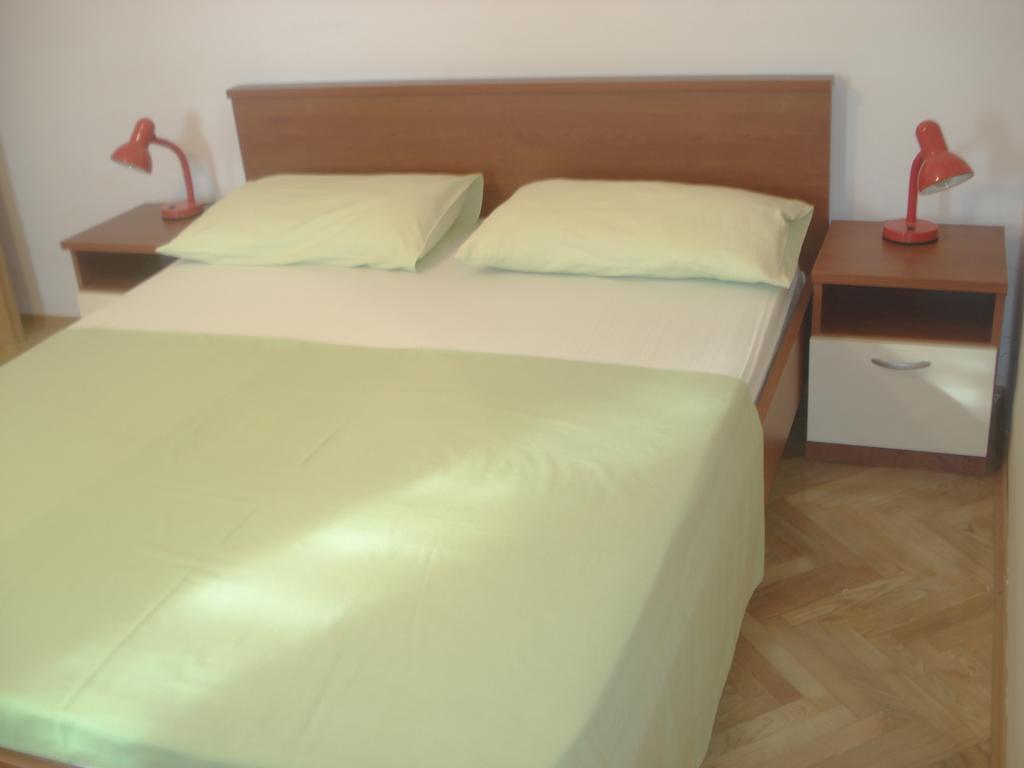 Apartments Smiljana أوميس المظهر الخارجي الصورة